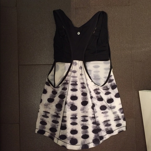 Sold!! Lulu Run For Your Money top - Picture 3 of 4