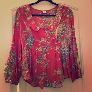 Super cute blouse!