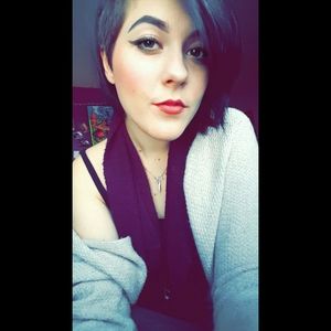 Meet your Posher, Jessica