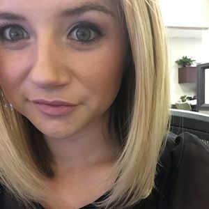 Meet your Posher, Nicole