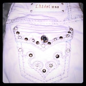 LA idol white skinny jeans
