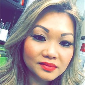 Meet your Posher, Menasha