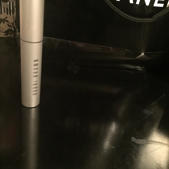 Bobbi brown mascara shade black great size