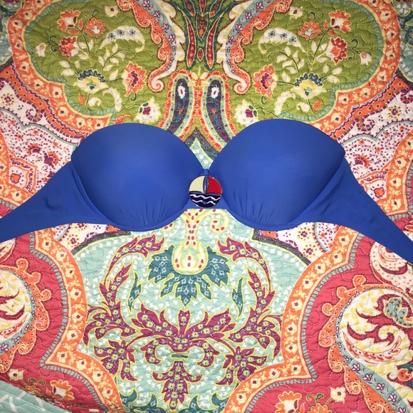 Blue push up top
