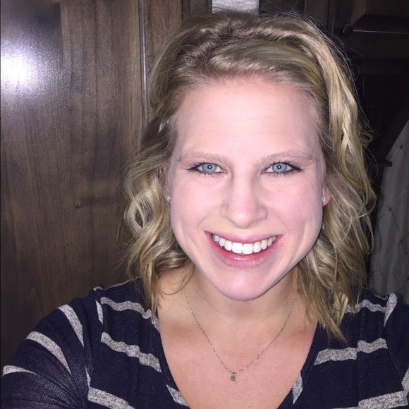 Meet your Posher, Jacy - Picture 1 of 1