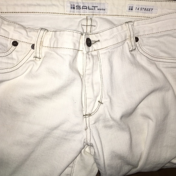 White skinny jeans