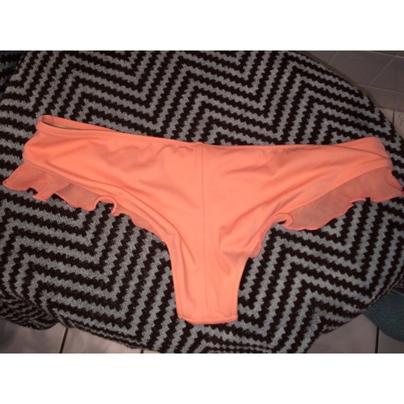 Victoria's Secret ruffle bottoms - Picture 2 of 2