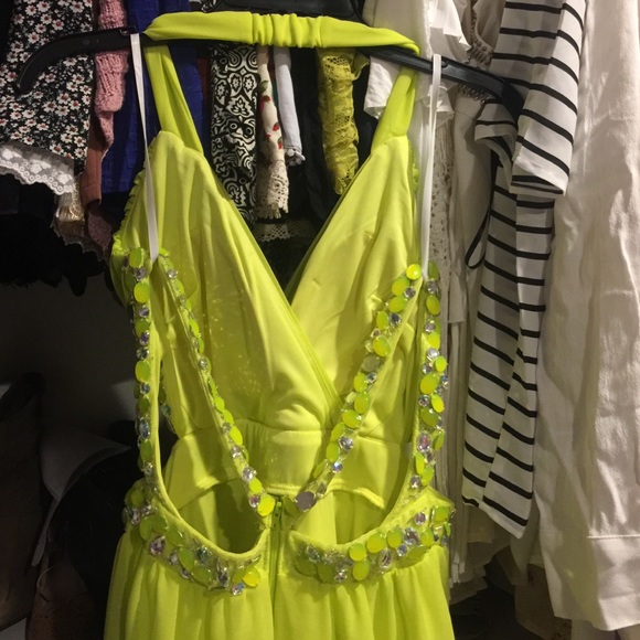 Light Lime Gown - Picture 3 of 4