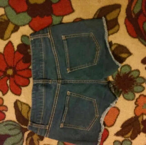 Shorts - Picture 2 of 2