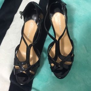 Gianni Bini black high heels