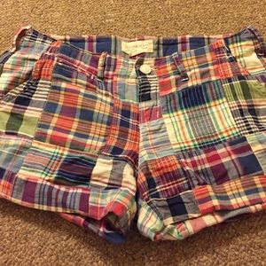 Adorably preppy shorts!