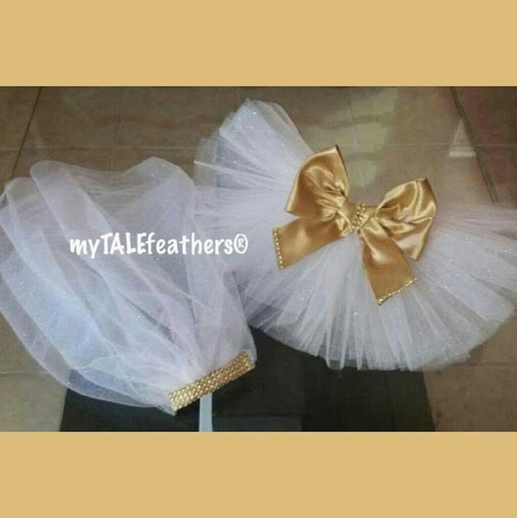 SET: Bride Booty Veil with Satin Bow & Hair Veil - Picture 2 of 4