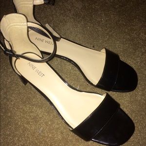 Nine West flats size 8 1/2