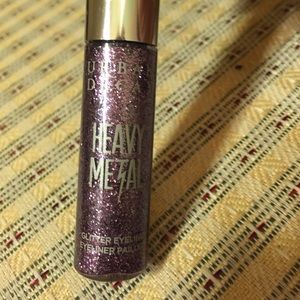 HEAVY METAL glitter eyeliner by Urban Decay!