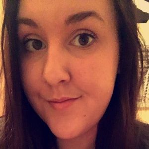 Meet your Posher, Leanne