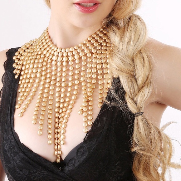 💥SOLD!!!Fashion statement necklace💥 - Picture 3 of 4