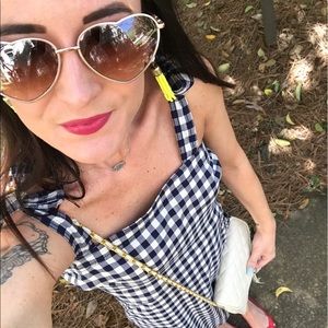 Meet your Posher, Charlotte