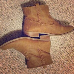 Ankle boots