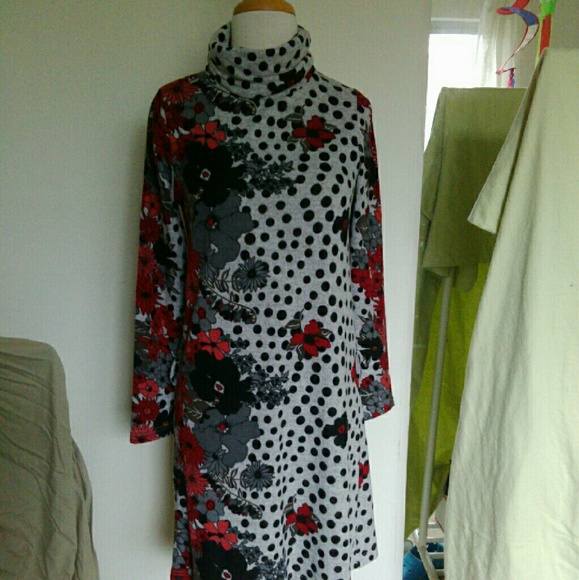 Long Sleeves Floral Sweater Dress - Picture 1 of 4