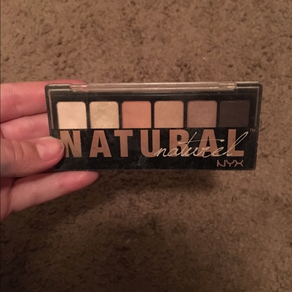 NYX Natural shadow palette TNS01