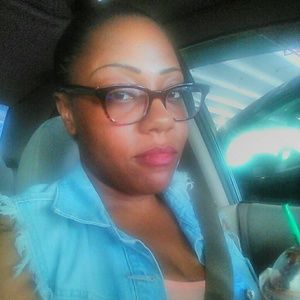 Meet your Posher, Marcia