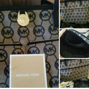 Michael Kors purse