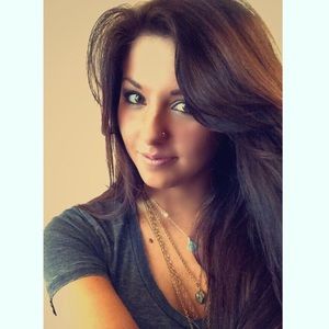 Meet your Posher, Shelynn