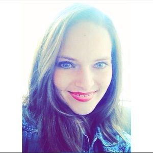 Meet your Posher, April