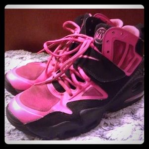 Youth girls NIKE AIR MAX 2 size 5Y/Women's 7