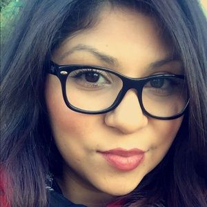 Meet your Posher, Beatriz