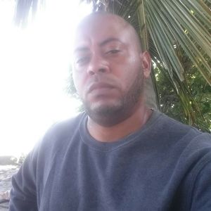 Meet your Posher, Yamil