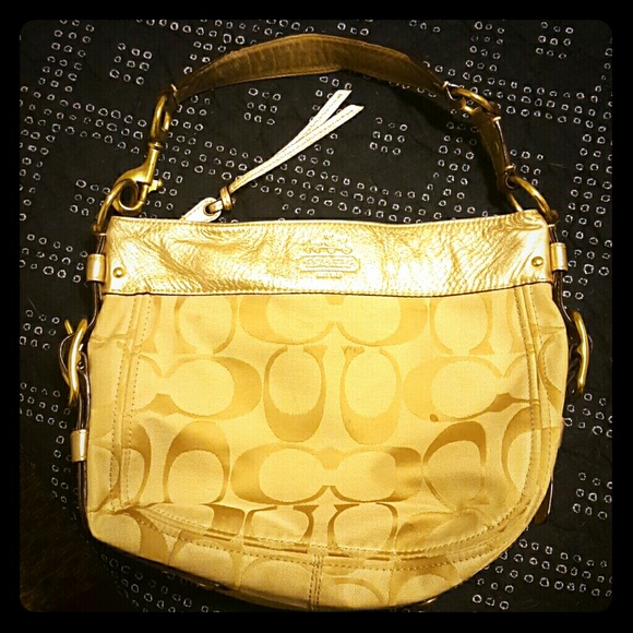 Coach purse in great condition