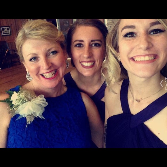 Meet your Posher, Nichole - Picture 3 of 3