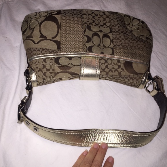 Coach - Picture 2 of 4