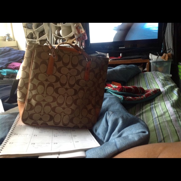 Authentic coach bag - Picture 2 of 3