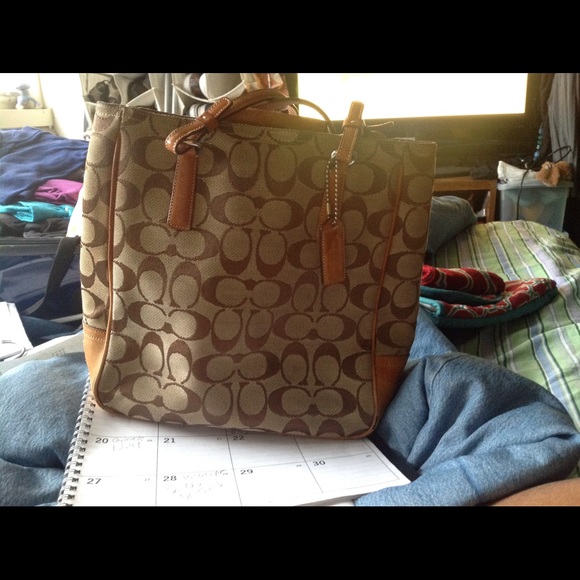 Authentic coach bag - Picture 3 of 3