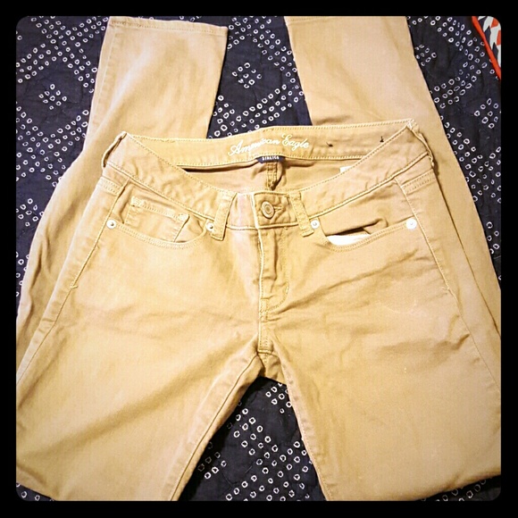 Light brown pants, perfect for summer and fall
