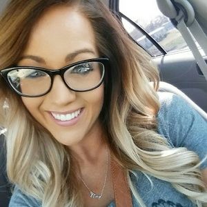 Meet your Posher, Leigha