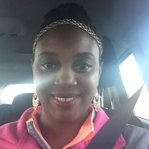 Meet your Posher, Carlotta