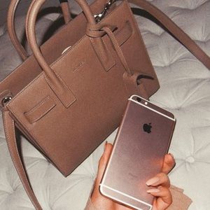 Meet your Posher, An