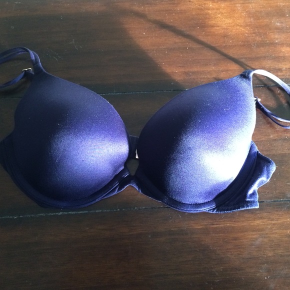 Victoria's Secret very sexy push up bra - Picture 1 of 2