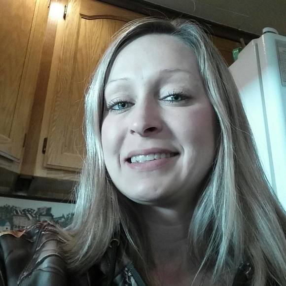 Meet your Posher, Nichole - Picture 1 of 1