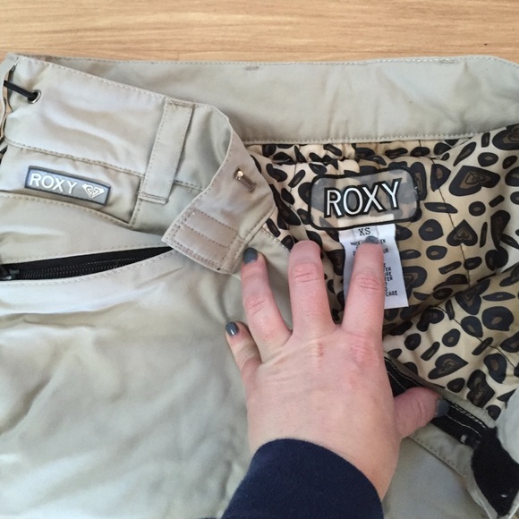 Sold!!  Roxy snow pants - Picture 2 of 4