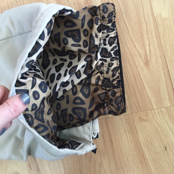 Sold!!  Roxy snow pants - Picture 4 of 4