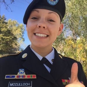 Meet your Posher, Carrie-anne