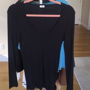 Splendid long sleeve v-neck tshirt