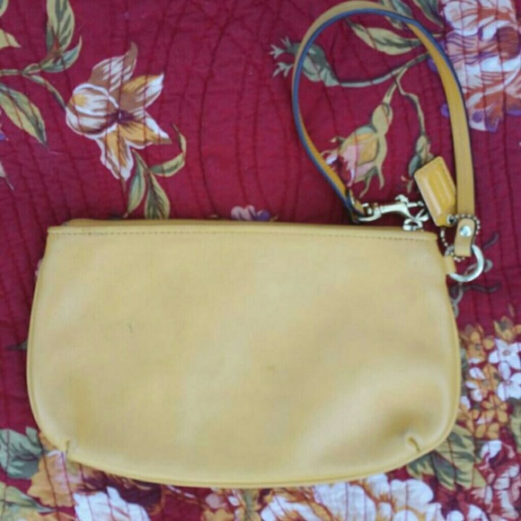 SOLD Coach Madison ginger leather Wristlet 41978 - Picture 3 of 4