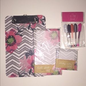 Brand new spring flower stationary set