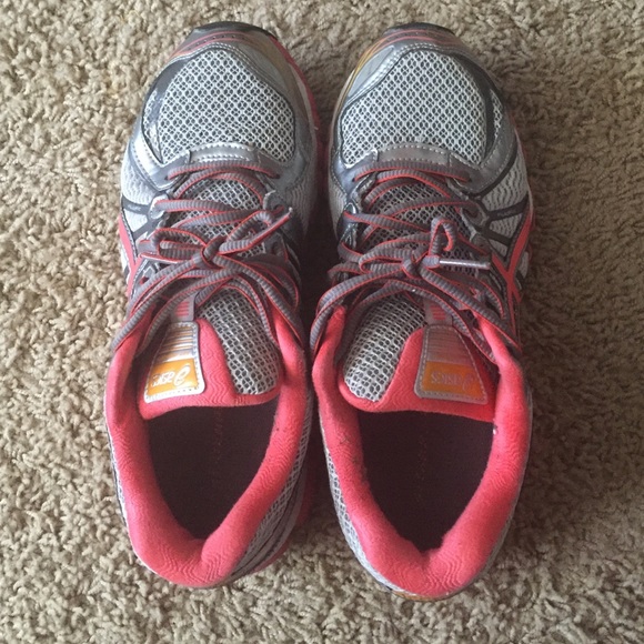 Asics Sneakers