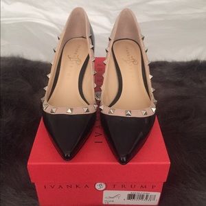 Ivanka Trump Lucie pump sz 7. Valentino 👀 less!$